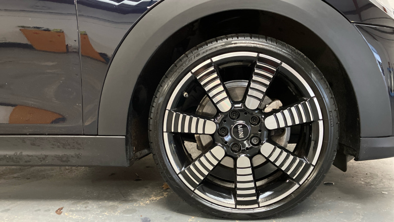 MINI Hatchback 1.5 Cooper Exclusive 5dr Auto Petrol Hatchback